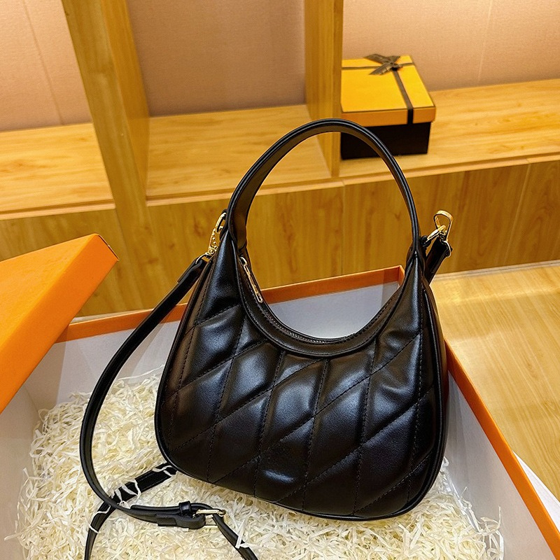 Top Designer Fashion Half Moon Shoulder Bag simple handbag foreign style trendy autumn and winter texture large-capacity messenger bag commuter casual dumpling bag