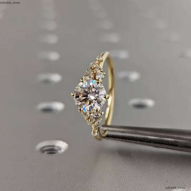 Discover Your Dream Elisa Wholesale VVS Moissanite Diamond Engagement Wedding Ring 10K 14K 18K Pure Gold