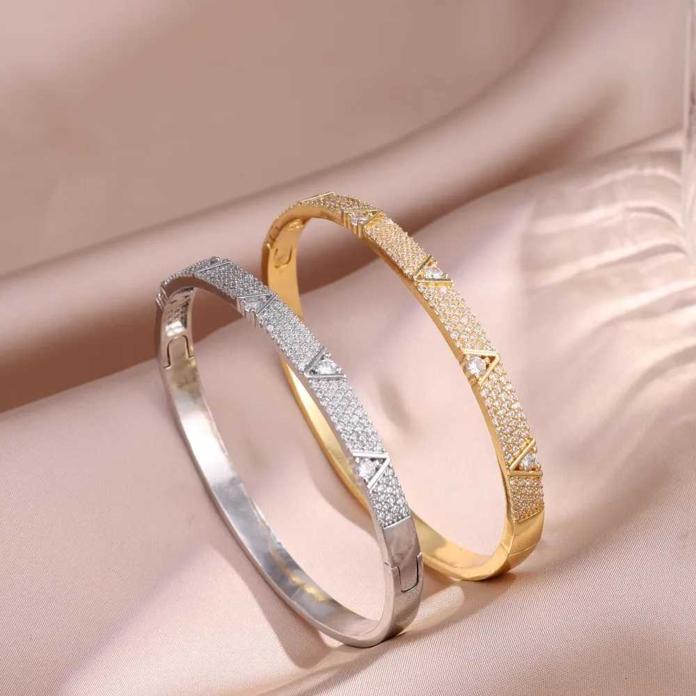 ZAKOL Light Luxury V-shaped Micro Inlaid Zircon For Women/Men New Unique Design Jewelry Gift M251217