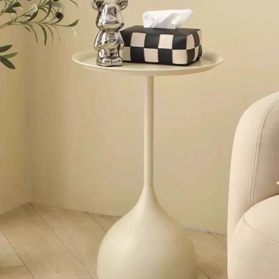 M12172 Small round table with a creamy style, suitable for home use, small coffee table, bedside table.