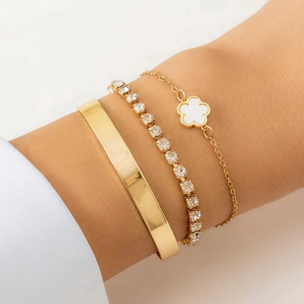 luxury Set Hip-hop Punk Five- Grass Rhinestone Chain Simple Geometric Smooth Surface Bangles for Women Jewelry Sets M251217