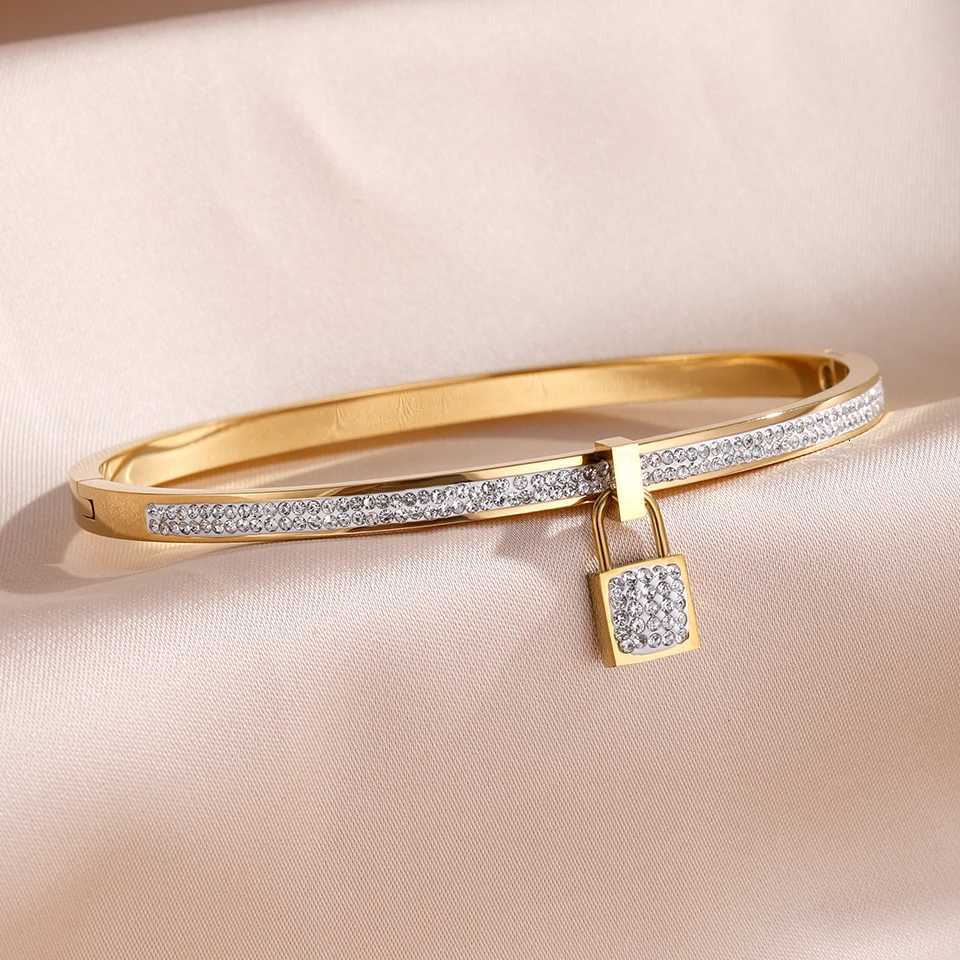 ZAKOL Hot Sale Stainless Steel Zircon Inlaid Roman Numeral Hanging a Lock Bangle Waterproof Jewelry Gift for Women M251217