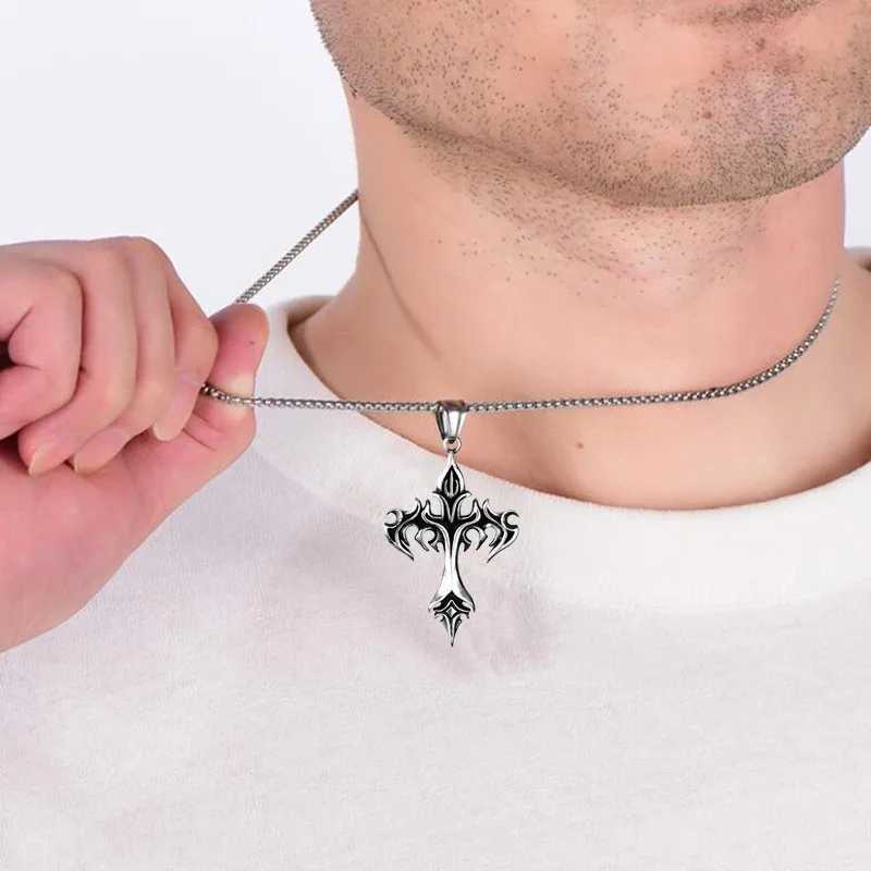 Stainless Steel Necklace Flame Retro Cross Titanium Steel Casting Men Pendant Necklace Type G251217