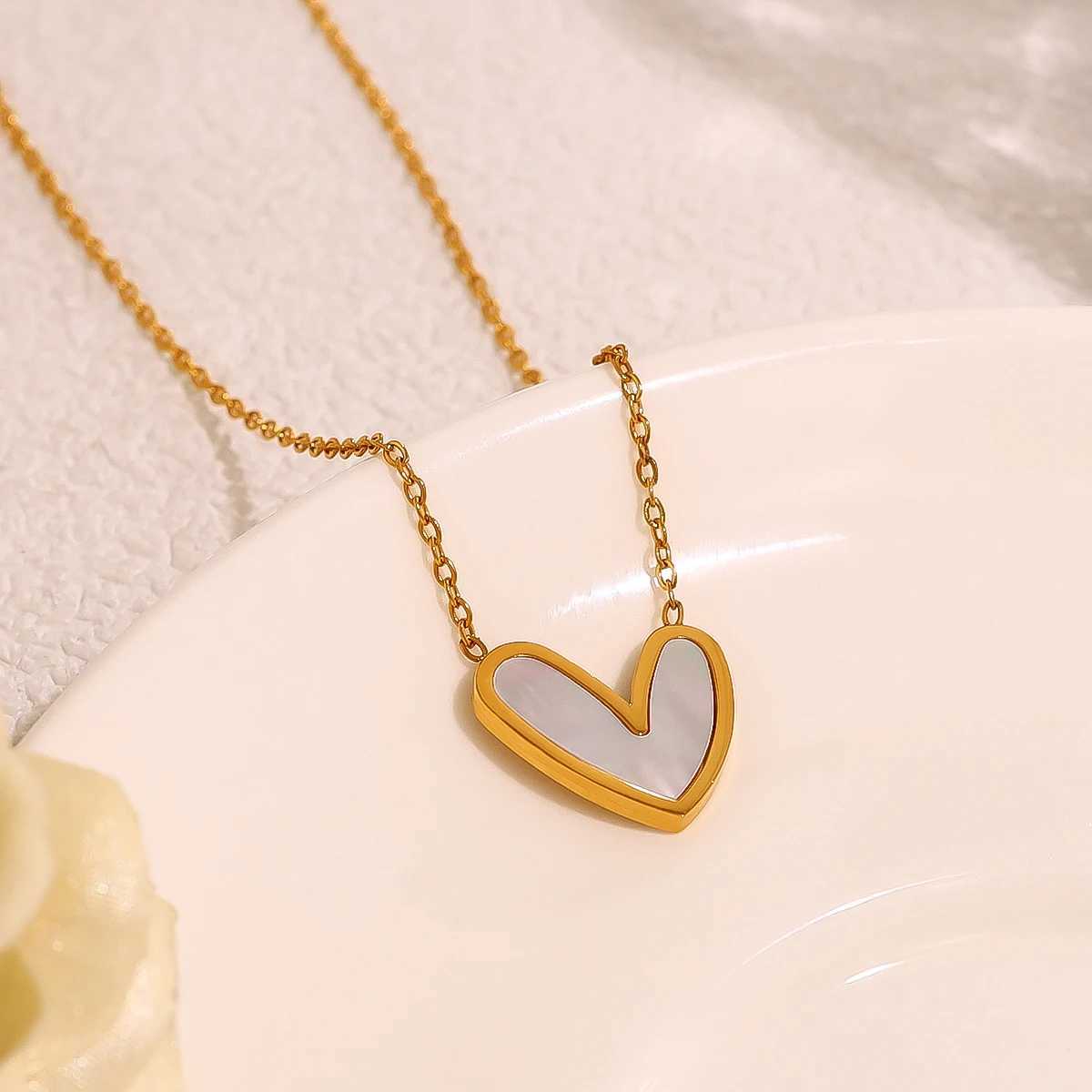 WILD FREE Stainless Steel Asymmetrical Heart Pendant Necklace for Women Charm White Shell 18K Gold Plated Trendy Jewelry G251217