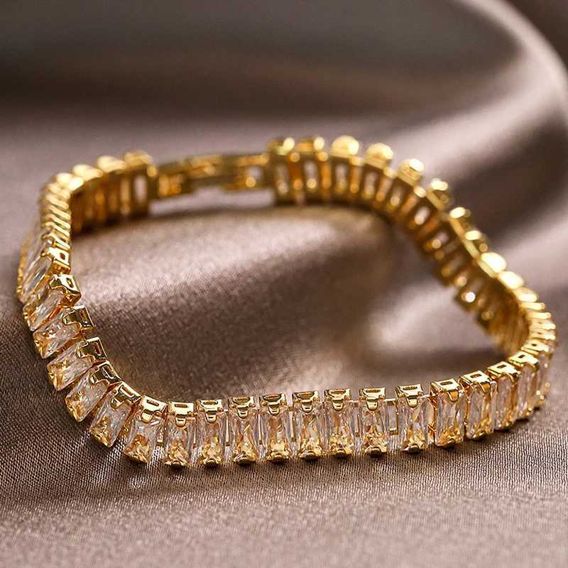 Fashion Korean Style Rectangle Zirconia Tennis s for Women Luxury Gold Color Crystal Party Jewelry M251217