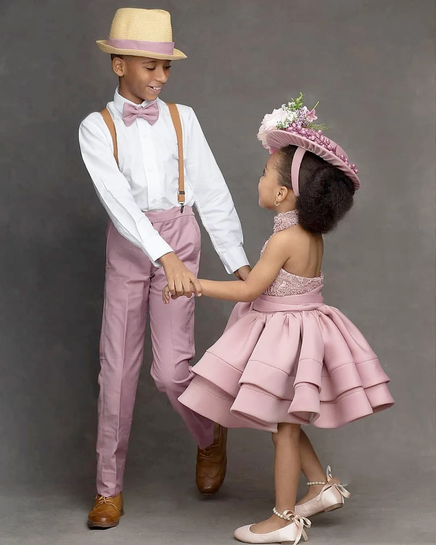 Cute Blush Pink Girls Pageant Dresses Halter Lace Appliques Crystal Beaded Flower Girl Dress Kids Wear Short Knee Length Tiered Birthday Communion Gow