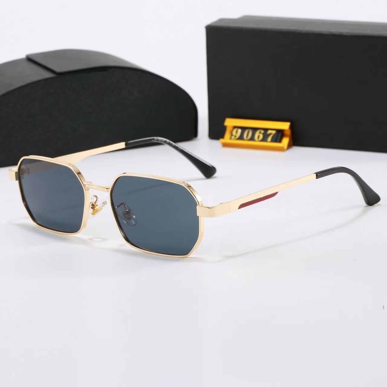 Mens Designer Sunglasses Outdoor Shades Small Metal Frame women fashion triangle logo luxury Full Frame Sunshade mirror polarized UV400 protection Glasses AAAAA