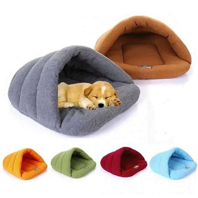 Pet Dog Cave Bed Thick Fleece Warm Soft Slipper Shape Beds for Puppy Cats Tent Sleeping Mats Winter Pets Indoor Triangle Nest M251217
