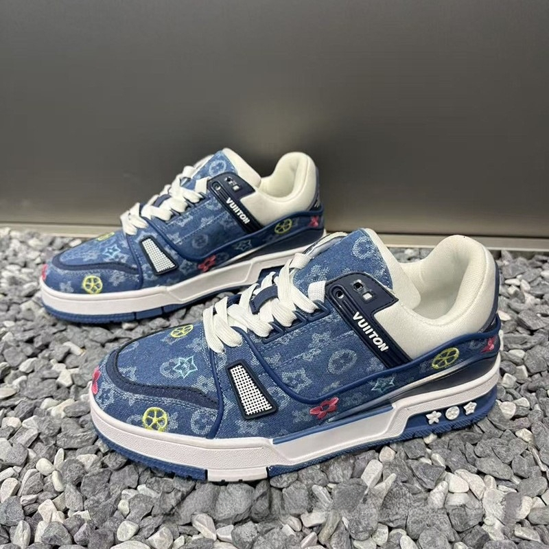 Designer Shoes New Large Size Casual Lightweight Sports Shoes Non-Slip Breathable Trendy Men's Sneakers