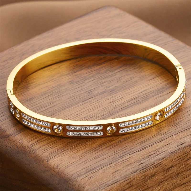 luxury big brand fashionable Titanium steel s with rhinestone non fading in stock wholesale M251217