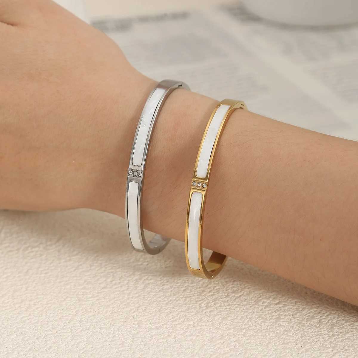 Classic Stainless Steel s For Womens Luxurious Charm 18K Gold-Plated Zirconia Wrist Jewelry Fashion Christmas Gifts M251217