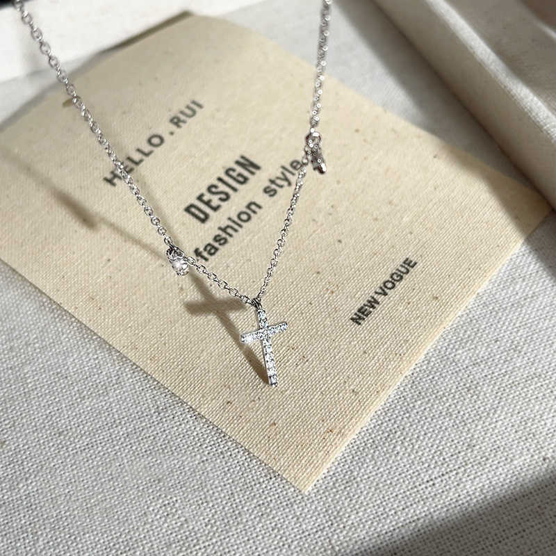 Fashion 18K Gold Plated Heart Cross Necklace Shiny Zircon Jesus Cross Pendant Religious Faith Accessories Wholesale designer necklace diamond jewelry 