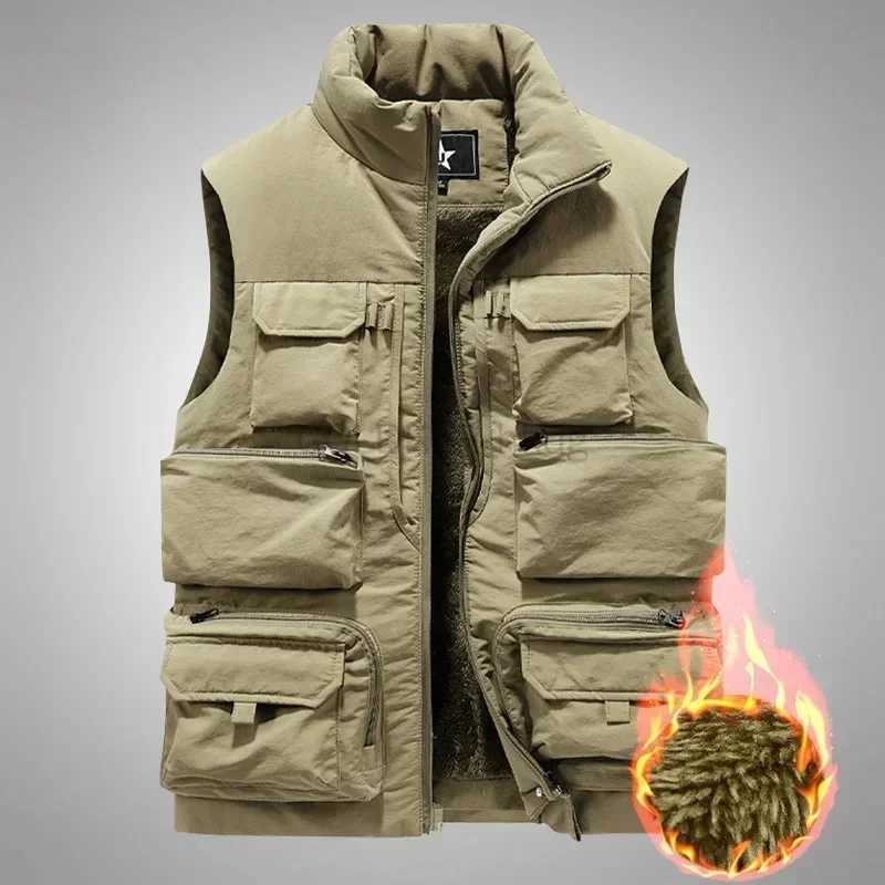 Mens New Keep Warm Fleece Work Sleeveless Jacket Slim Fit Windbreaker Fashion Many Pocket Jacket Men Winter Sleeveless JacketsG251218