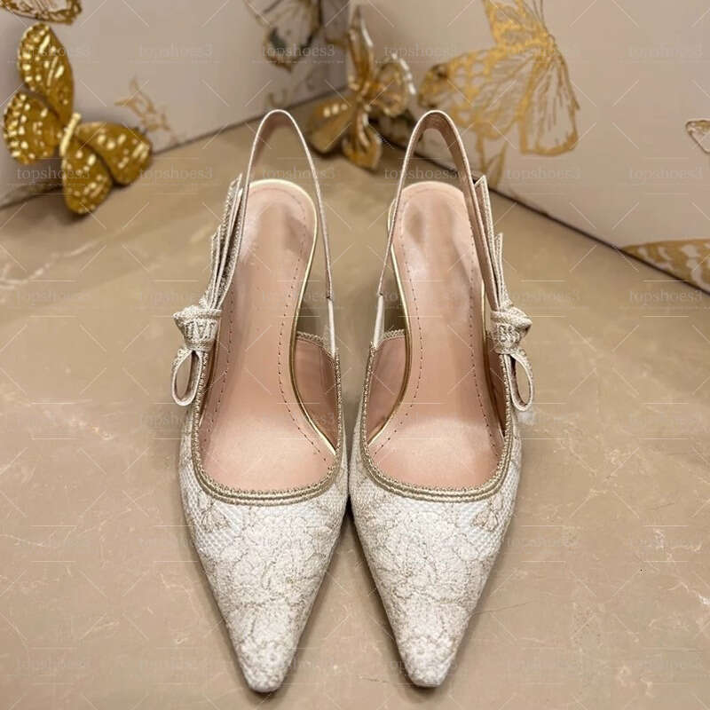D Letter Bowknot Sandals For Women 2024 Early Spring Retro Gold Embroidered Flower Closed-Toe High Heels