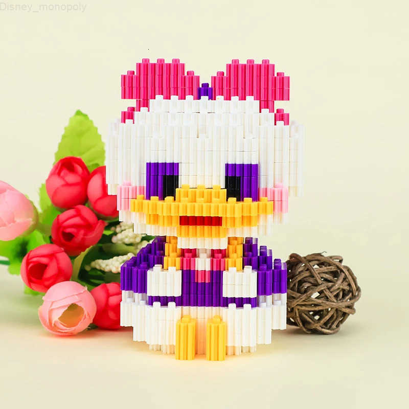 Disney 354pcs Connection Building Blocks Mickey Mouse Winnie Pooh Donald Daisy Piglet 3D Model Mini Brick Figures For Children Toys H251218