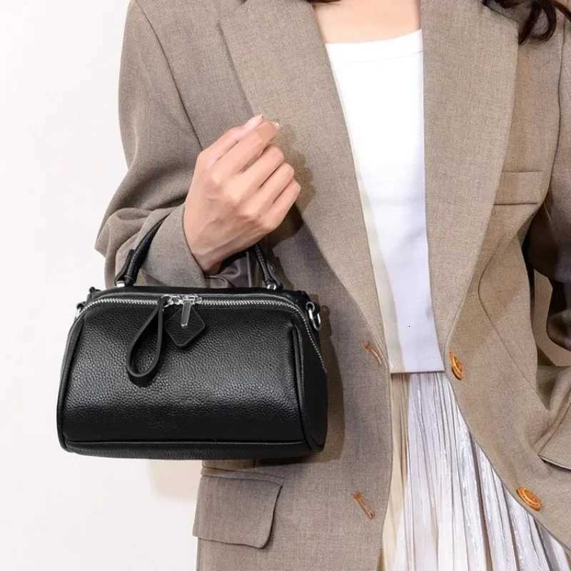 New Solid Cowhide Elegant Ladies Shoulder Bags 2026 High Quality Casual Sweet Handbag First Layer Cowhide Retro Crossbody BagT251218