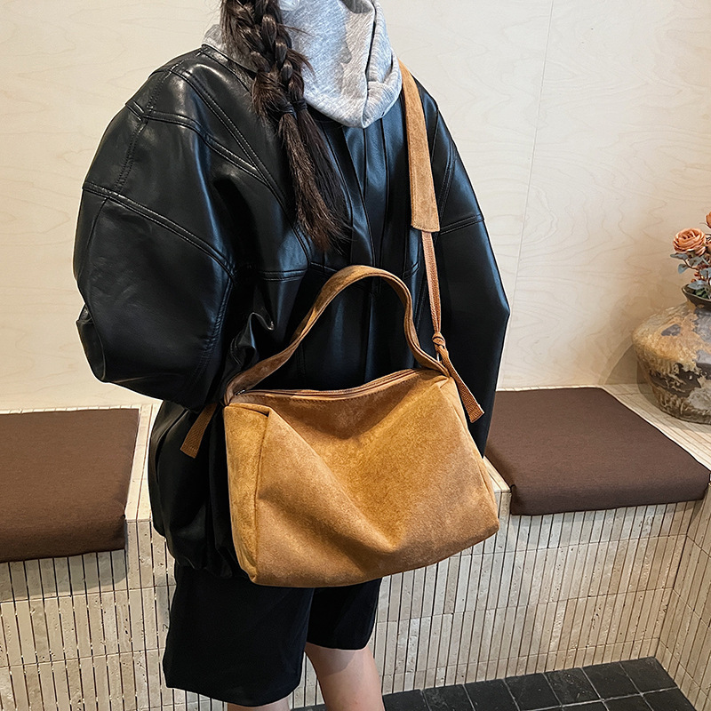 Suede Bag for Women Faux Suede Tote Hobo Bag Vintage Womens Bags Trendy Shoulder Bags Winter Fall Retro Handbag Purse Work Bag 241212