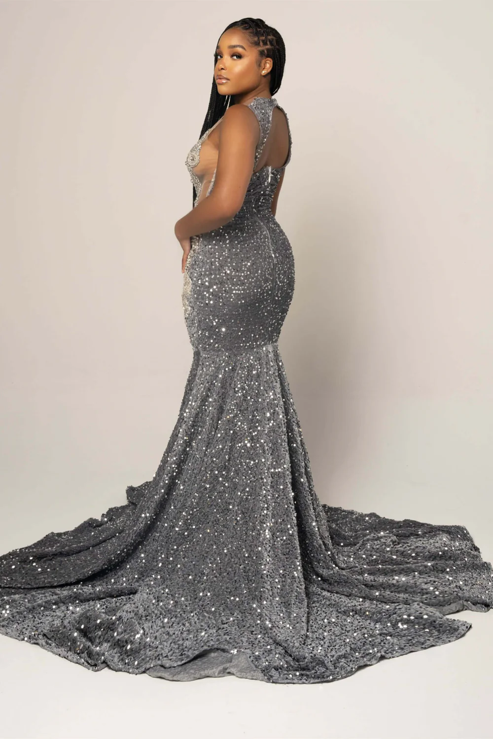Stunning Silver Grey Mermaid Prom Dresses For Black Girls 2026 Scoop Sleeveless Beadings Appliques Sequined Long Evening Party Gowns Robe De Soiree Ma