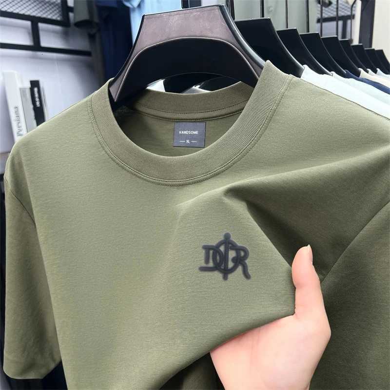 New Light Luxury Mens T-Shirt O-Neck Letter Print Brand Short Sleeve Summer Traceless Half Sleeve Fashion Breathable Mens Wear X251218