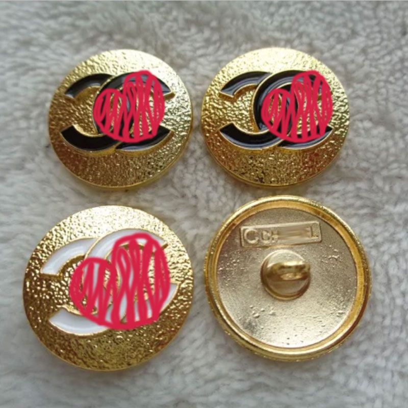 4pcs 18mm 23mm C brand Golden Black White Red button Luxury Desginer Sewing Buttons for Coat Cloth skirt Decorate DIY Crafts Supplies Classic B108