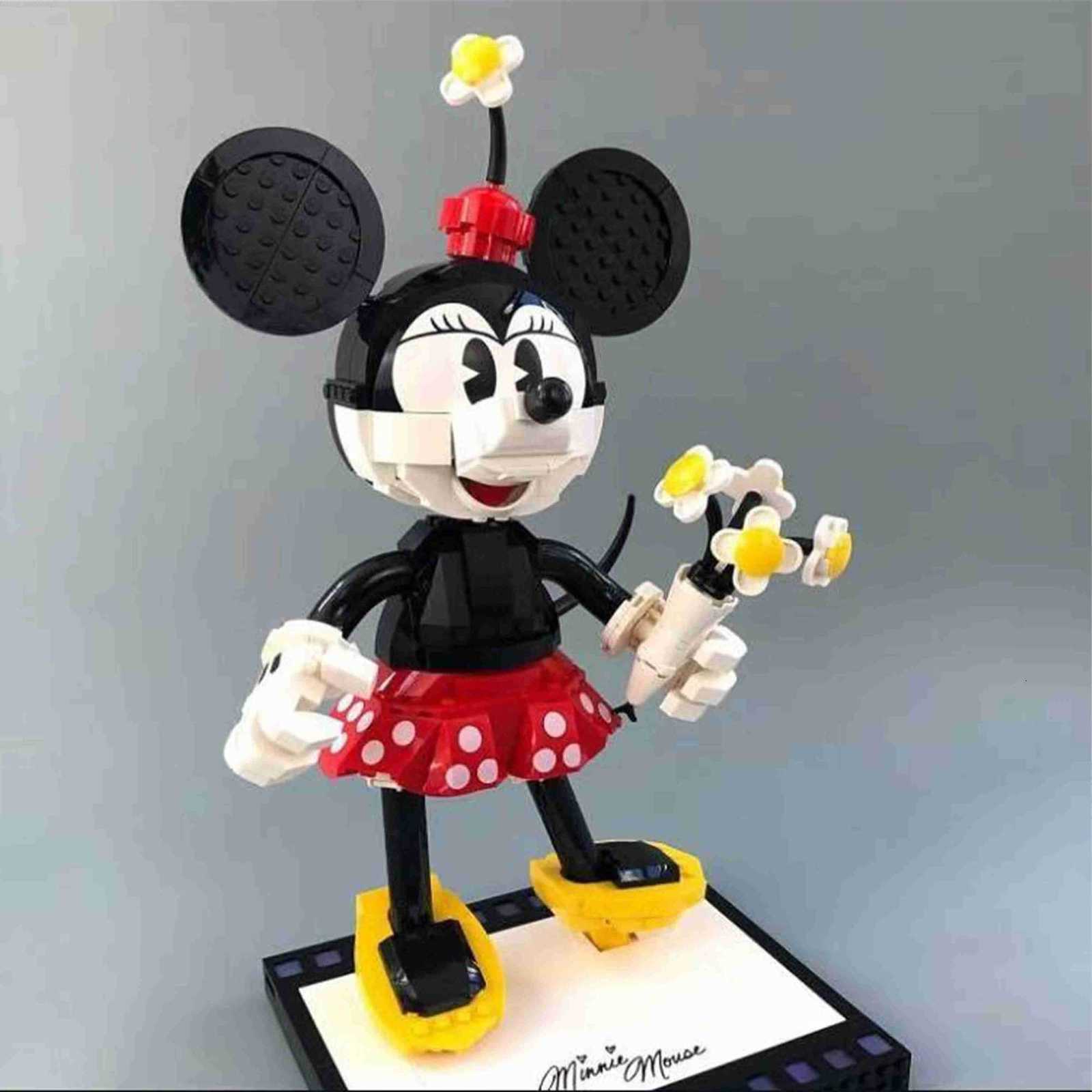 Disney 1739PCS Mickey Minnie 3D Building Blocks Figures Movie Character Model Cartoon Display Decoration Holiday Gift Xmas Gift H251218