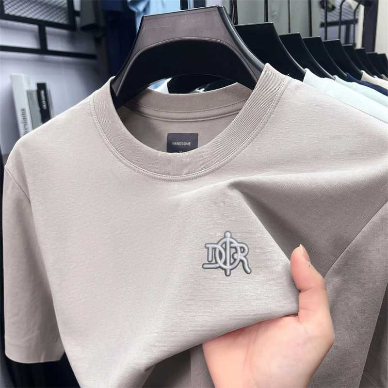 New Light Luxury Mens T-Shirt O-Neck Letter Print Brand Short Sleeve Summer Traceless Half Sleeve Fashion Breathable Mens Wear X251218