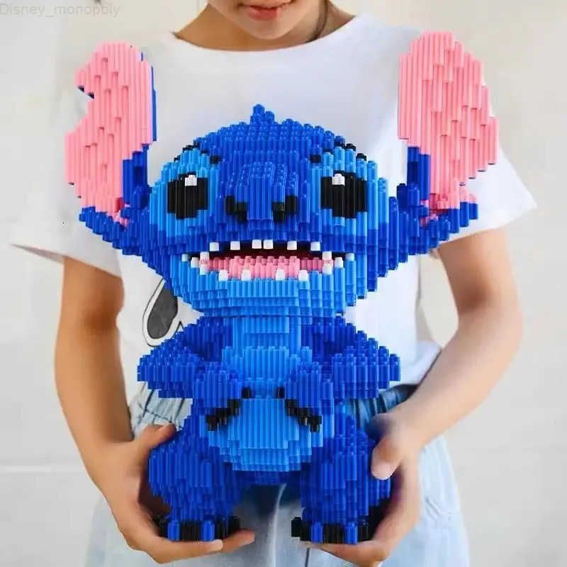 Disney Large Stitch Building Block Assembly Toy DIY Childrens Toy Birthday Gift 3D Puzzle Desktop Decoration 30cm H251218