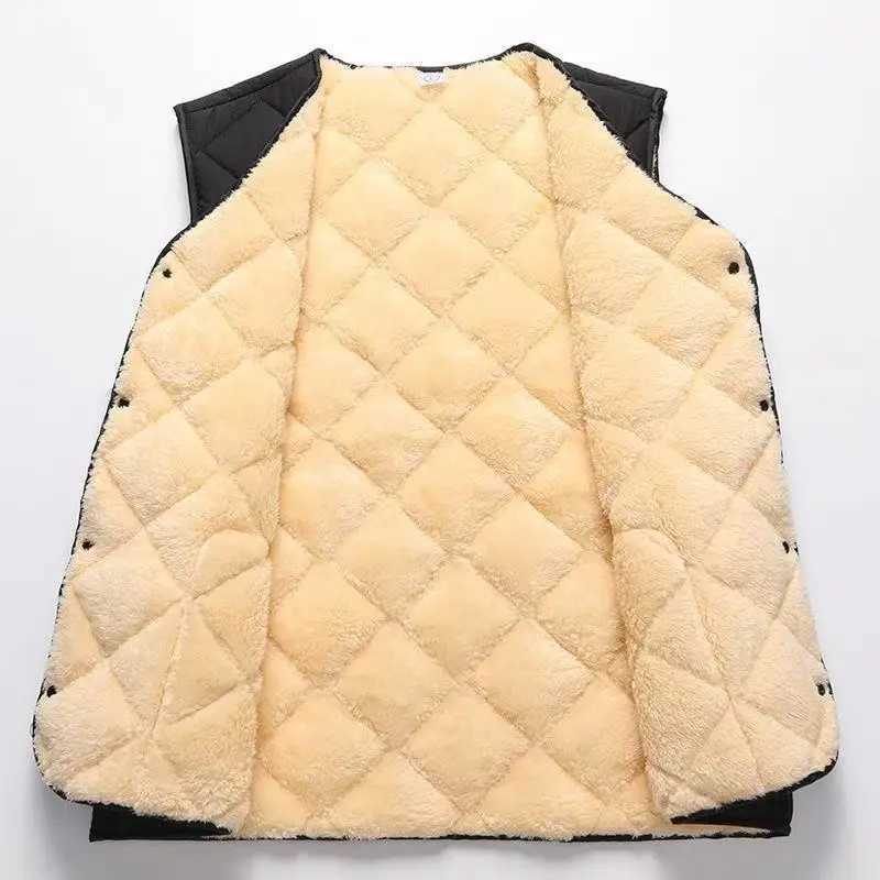 New Mens Thickened Vests Autumn Winter Layering 2025 Versatile Casual Outerwear Vest Men Collarless Fleece-Lined WaistcoatG251218