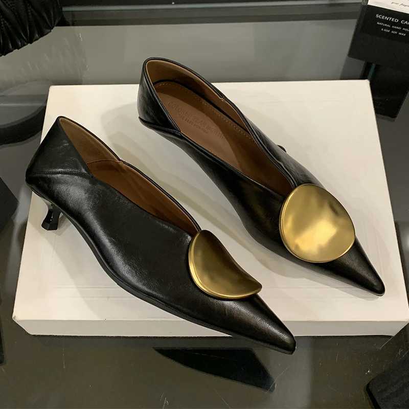 Luxury Women Heeled Shoes Pointed Toe Low Heels Designer Shoes Sexy Dress Fashion Woman Pumps 2025 Summer Elegant Zapatos Mujer Z251218