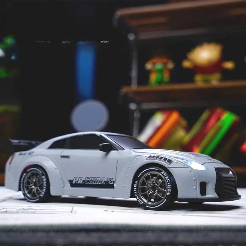 RC Drift Car 1/24 4WD Mini RC Drift Racing Model 24G Radio Full Scale with Light Professional Remote Control Car Boy Toy Gift G251218