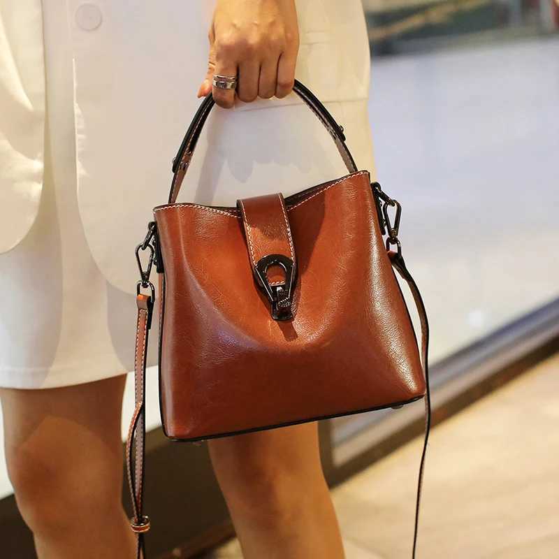 Female Cowhide Commuting Crossbody Bags Womens Retro Top-grain leather Shoulder Handbag Ladies Waxed Cowhid Genuine Leather BagT251218