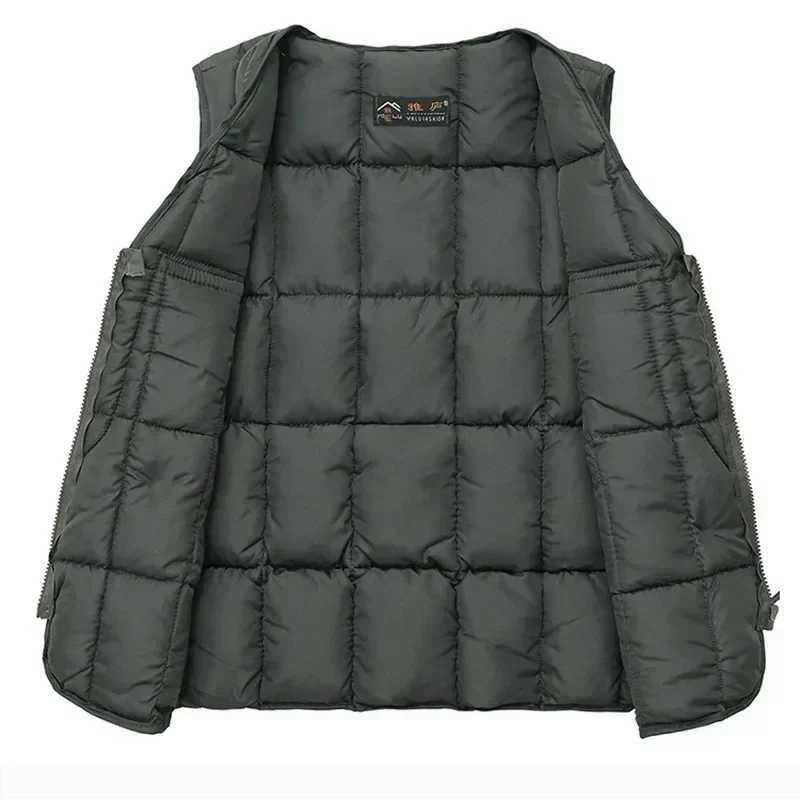 Classic Multi-Pocket Mens Padded Vest Winter Warm Sleeveless Coat Tactical Vest Jacket for Men Solid Lightweight Male WaistcoatG251218