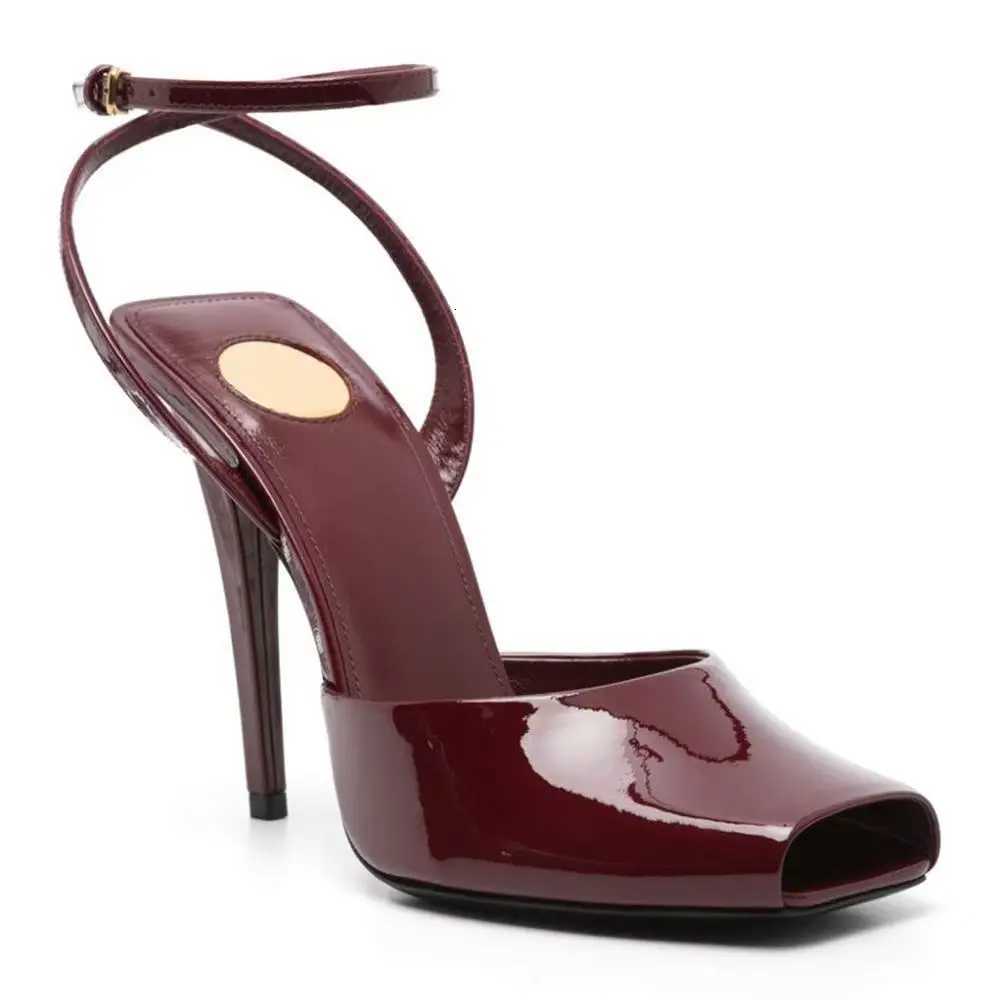 2025 New Square Toe Small Fish Mouth Straight Buckle with Slim High-heeled Fashion Patent Leather Sandals with Straps for Women Z251218