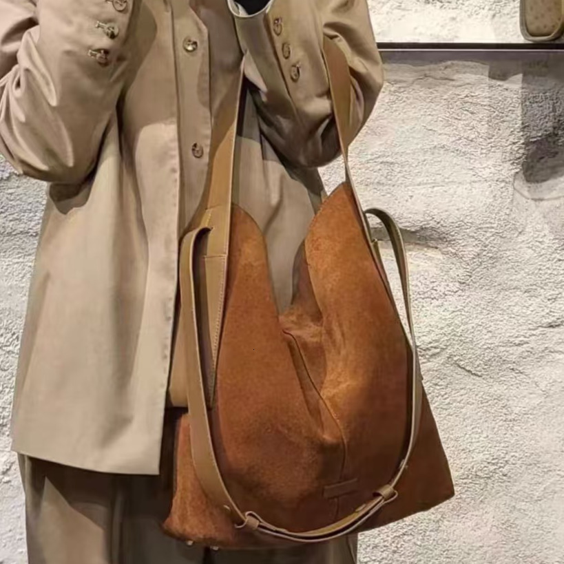 Suede Women Shoulder Bags Vintage Faux Suede Fashionable Ladies Large Capacity Underarm Bag 251103