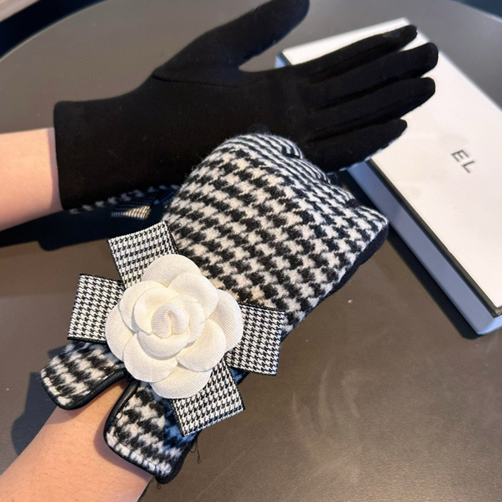 Five Fingers Gloves Womens Rabbit Five Finger Gloves Designer Leather Gloves For Women Winter Cycling Warm Glove Banquet Coat Accessories