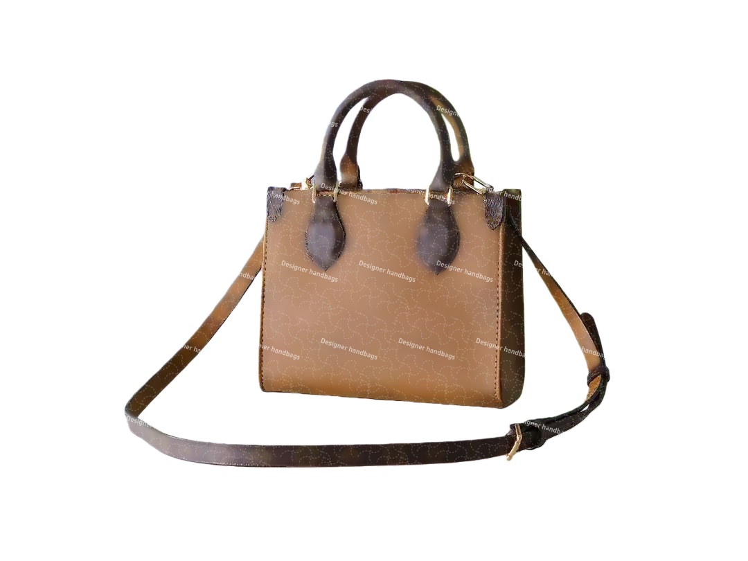 Stylish Integrated Handle Attachments: Spacious Canvas Tote Ideal For Daily Use