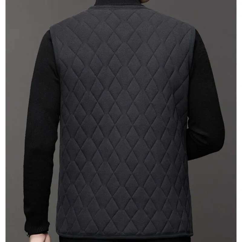 Autumn Winter Velvet Quilted Vest Men Cold Proof Sleeveless Button Casual Jacket Warm Thickened with Pocket Cotton-padded VestG251218