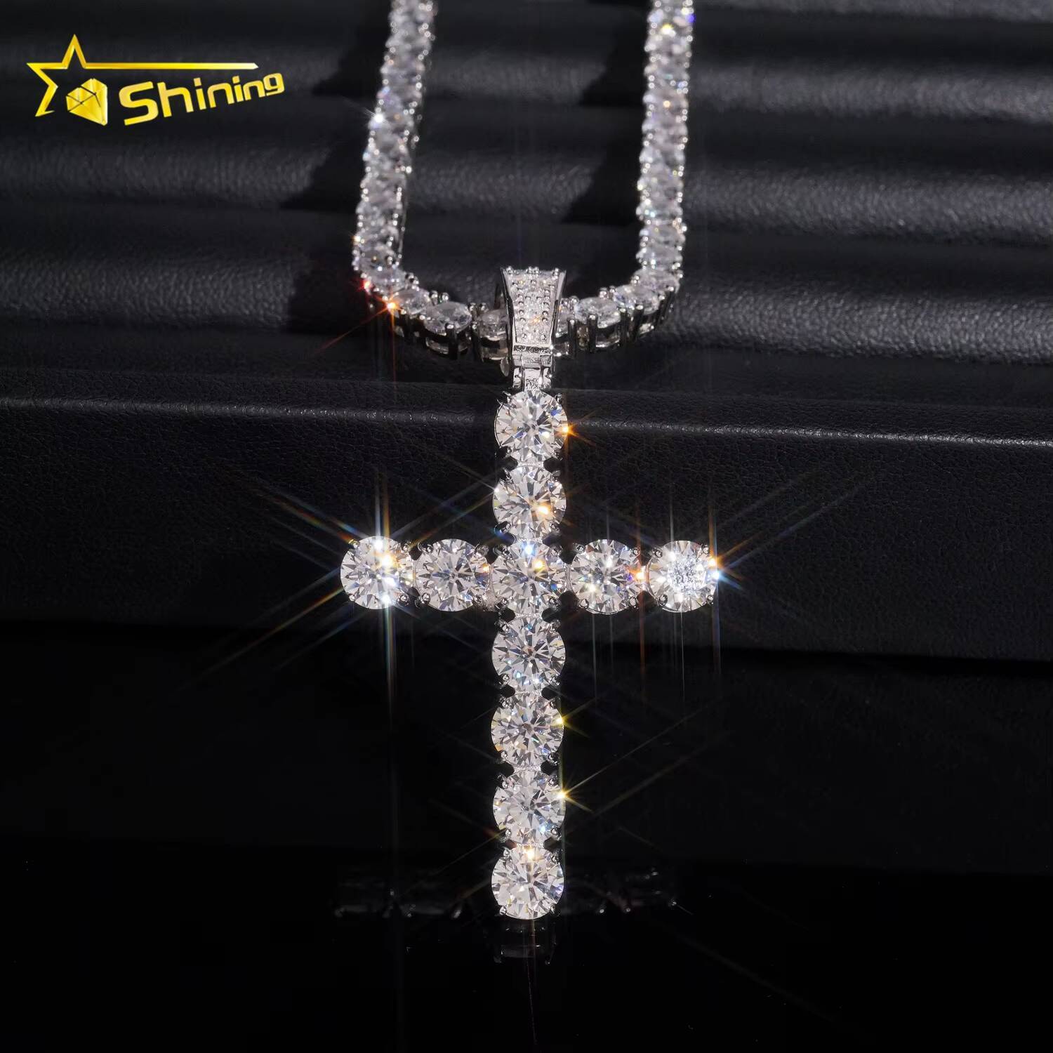 Bulk Stock Man Gift Hot Selling GRA Certified 925 Sterling Silver Gold Plated VVS1 Moissanite Diamond Solitaire Cross Pendant