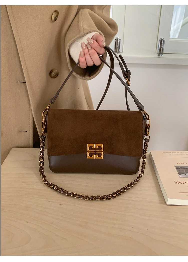 Large-capacity Versatile Bag for Women New Fashionable Casual Handbag High-end Commuter Messenger BagT251218