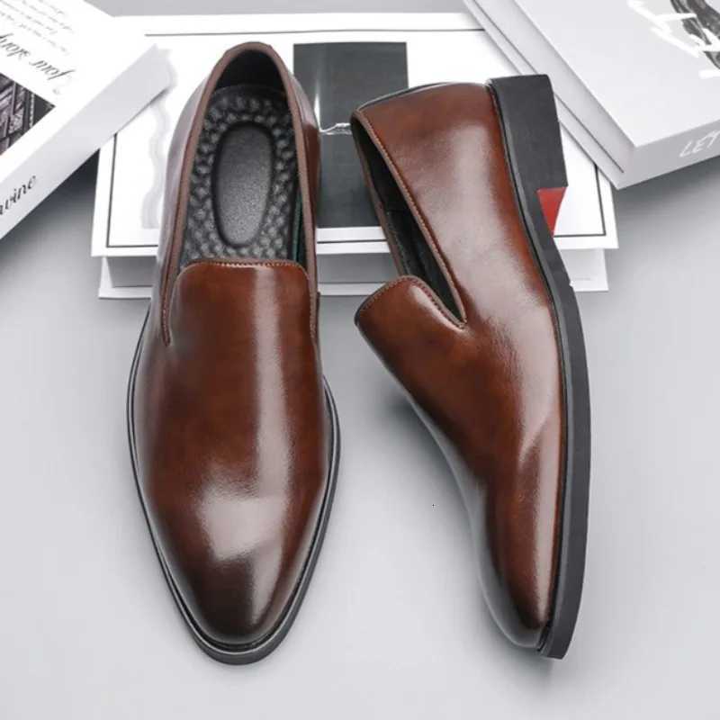 Men Shoes Classics Red Leather Shoes Italian Brand Casual Shoe British Business Formal Dress Shoes Mens Loafers Big Size48 Z251218