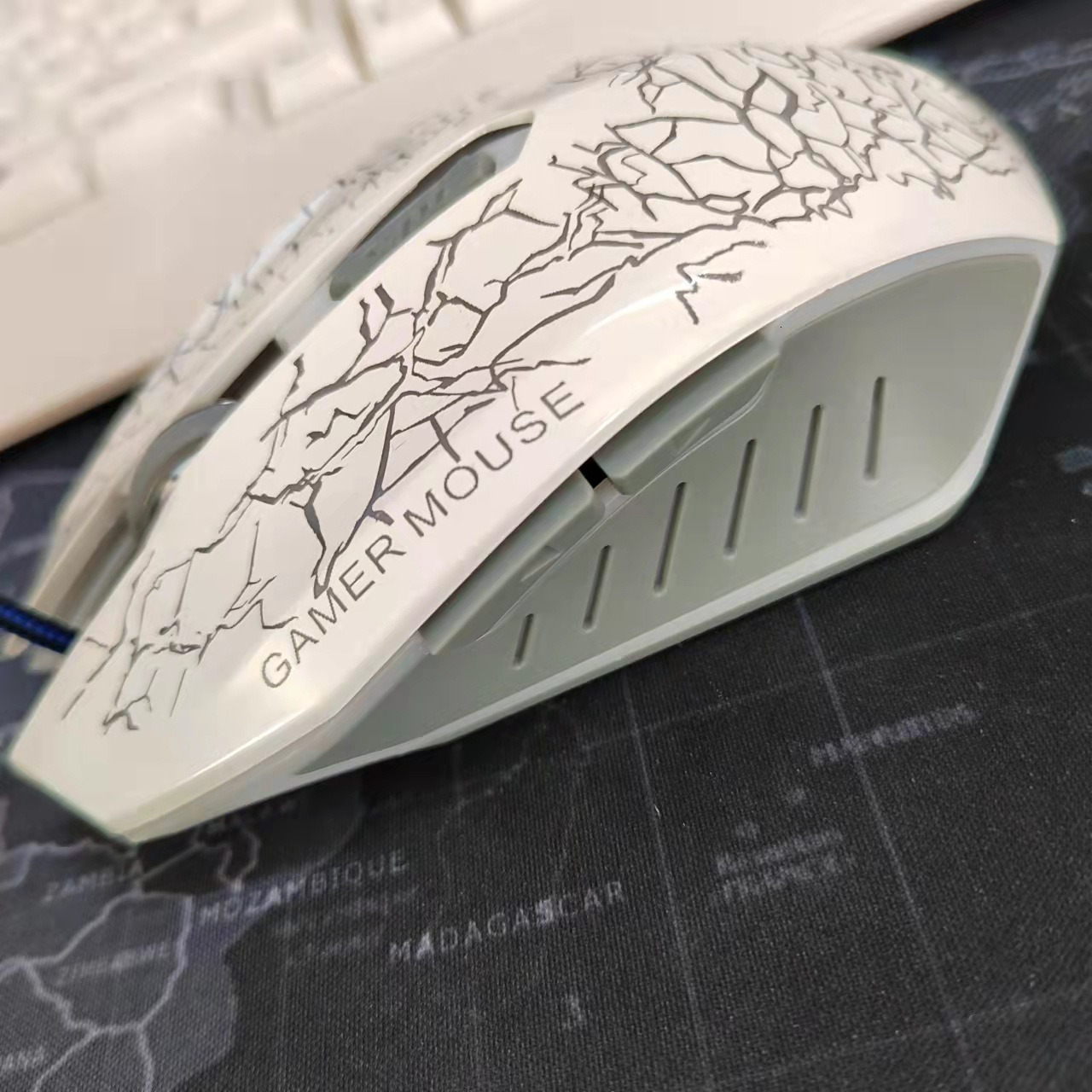 RGB G.SKILL Trident Z5 Series (Intel XMP 3.0) DDR5 RAM 32GB (2x16GB) 6400MT/s CL32 1.40V Desktop Computer Memory UDIMM - Black smile (Intel 3.0) () -