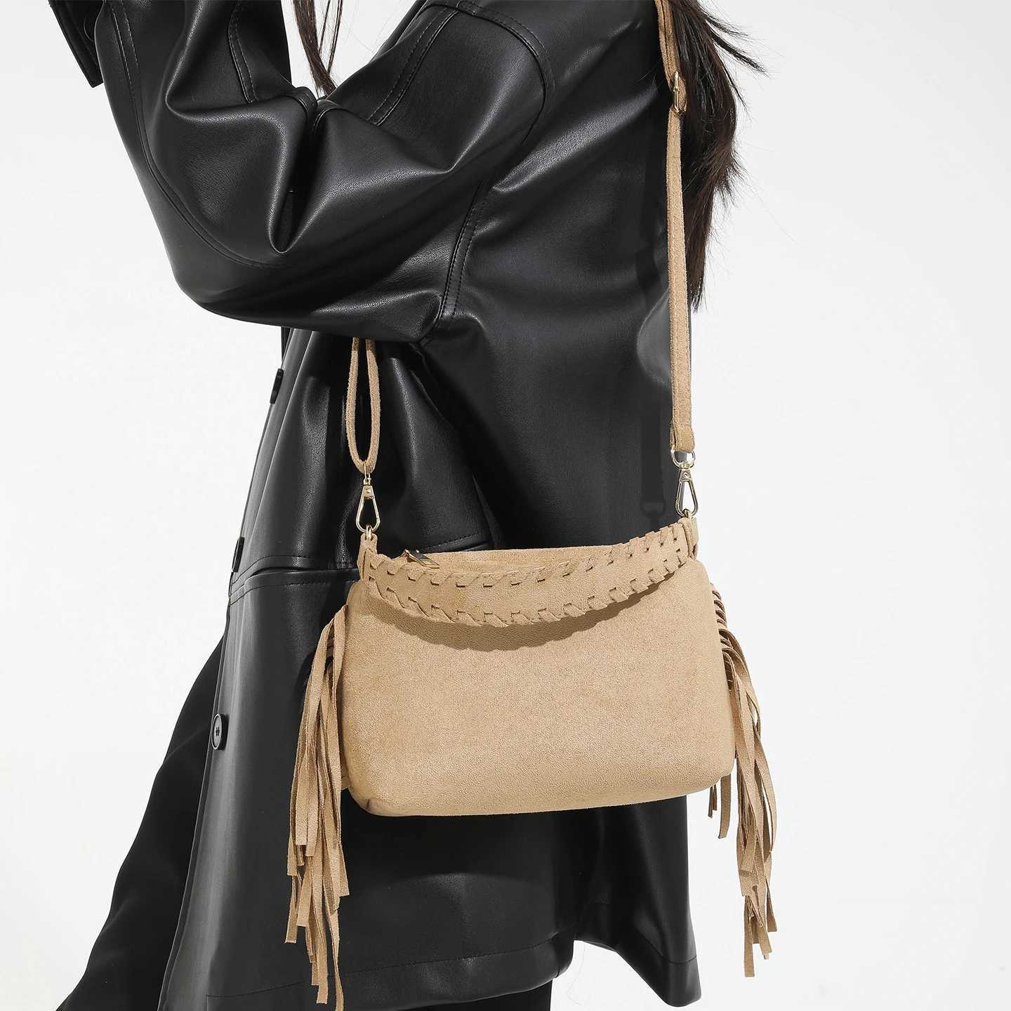 Retro Suede Tassel Handbag Autumn Winter New Womens Mini One Shoulder Bags Fashion Elegant Weave Crossbody Bag TrendT251218