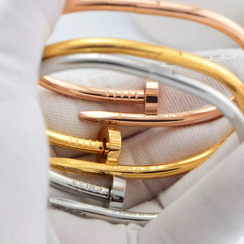 Luxury Designer Bangle for Women Men Titanium Steel Classic Love Bangle Gold Plated Nail Bracelet With Diamonds Fashion Designer Jewelry