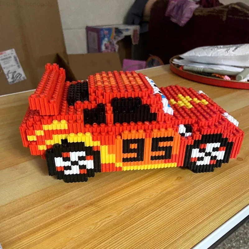 Disney New Micro Particle Assembly Block Toys Mcqueen Car Puzzle Decoration Childrens Gifts Students Hand Assembled Puzzle Toys H251218