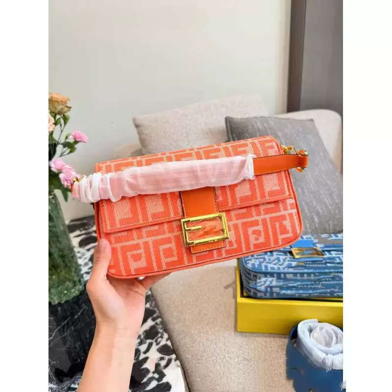 Shoulder Bags Designer Luxury Brand Flip Over Crossbody Handbag Letter Relief designer clutch bag Bag FF High quality Single Fashionable Womens Bucket Bag 0d 81 b2