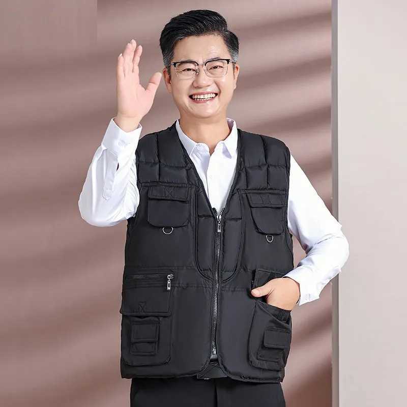 Outdoor Leisure Vest Mens Multi-Pocket Thickened Vest Jacket Outdoor Insulated Men Vest Jacket Sleeveless Winter Warm Soft CoatG251218