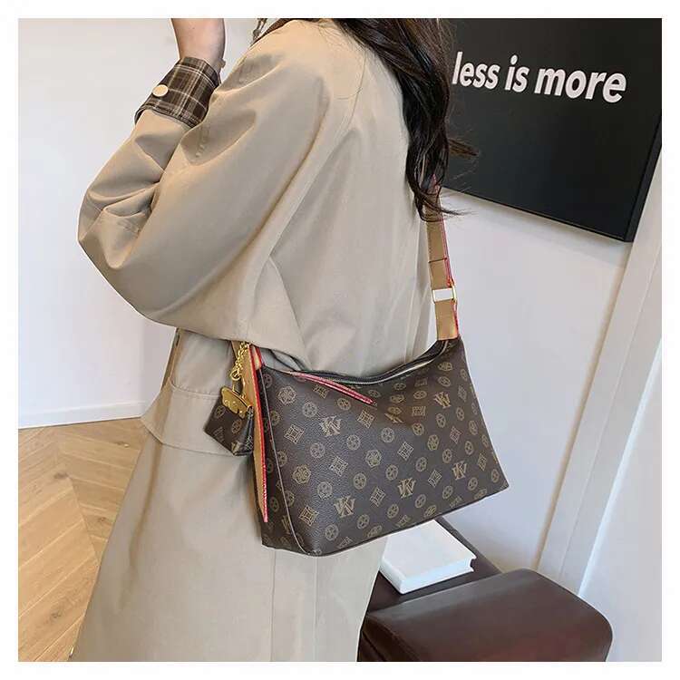 High-Quality Commuter Stylish Large Capacity Shoulder Printed Multi-Functional Designer Tote Luxury Tote Bag Brown Leather Classic Niche design sense 