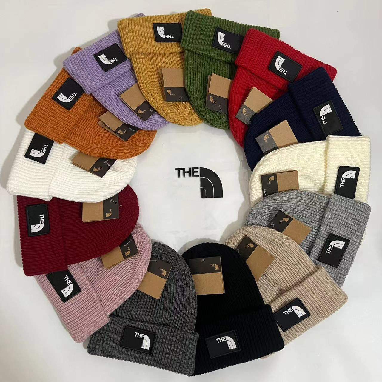 Designer Beanie Knitted Thick Warm Skull Cap Luxury Fashion Badge Pattern Needlework Stitching Hat Autumn Bonnet Mens Winter Hats Ears Womens Classic Knit Caps