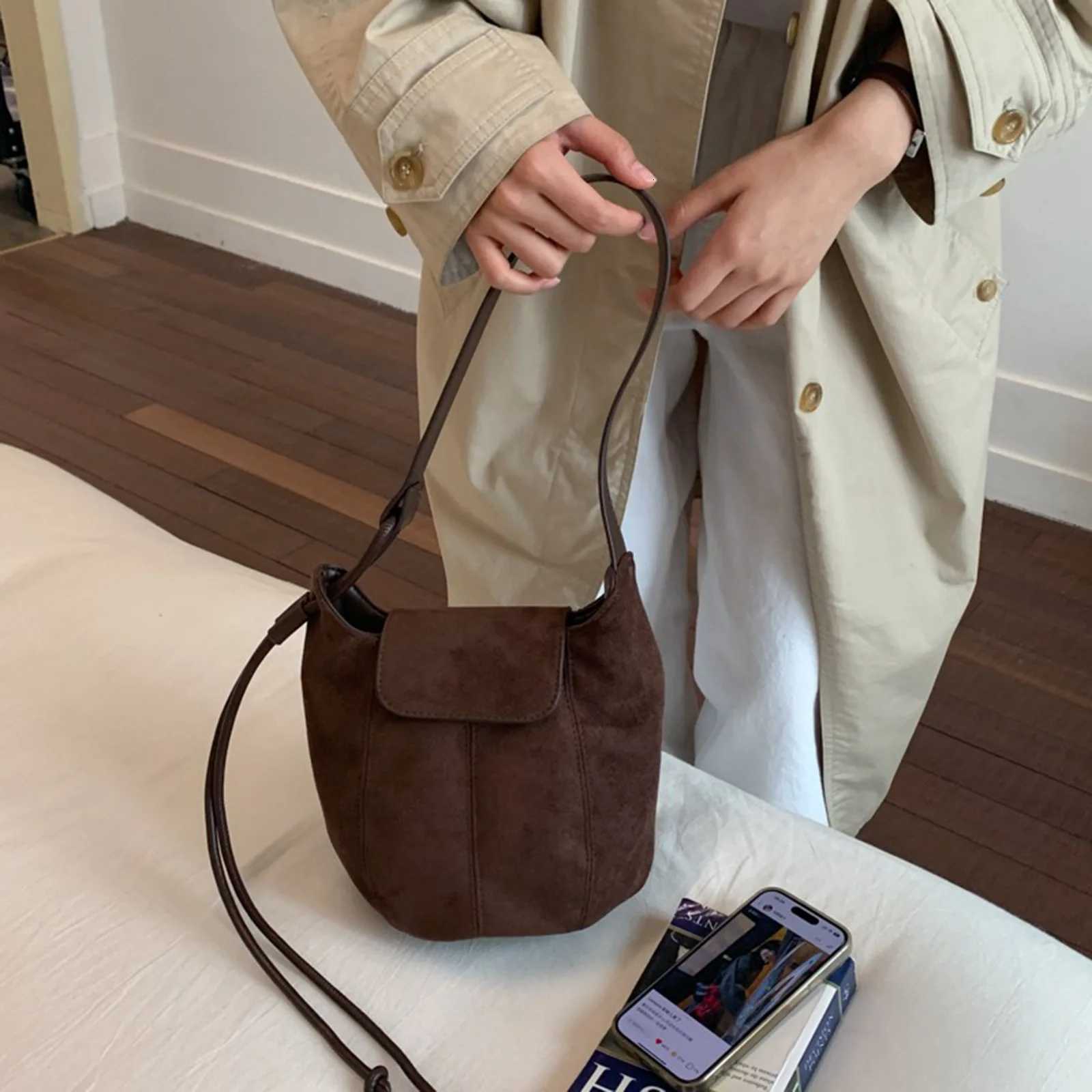 Women Girls PU Leather Single Shoulder Underarm Bag Drawstring Strap Bucket Bag One-Shoulder Crossbody Bag for Work OutingT251218