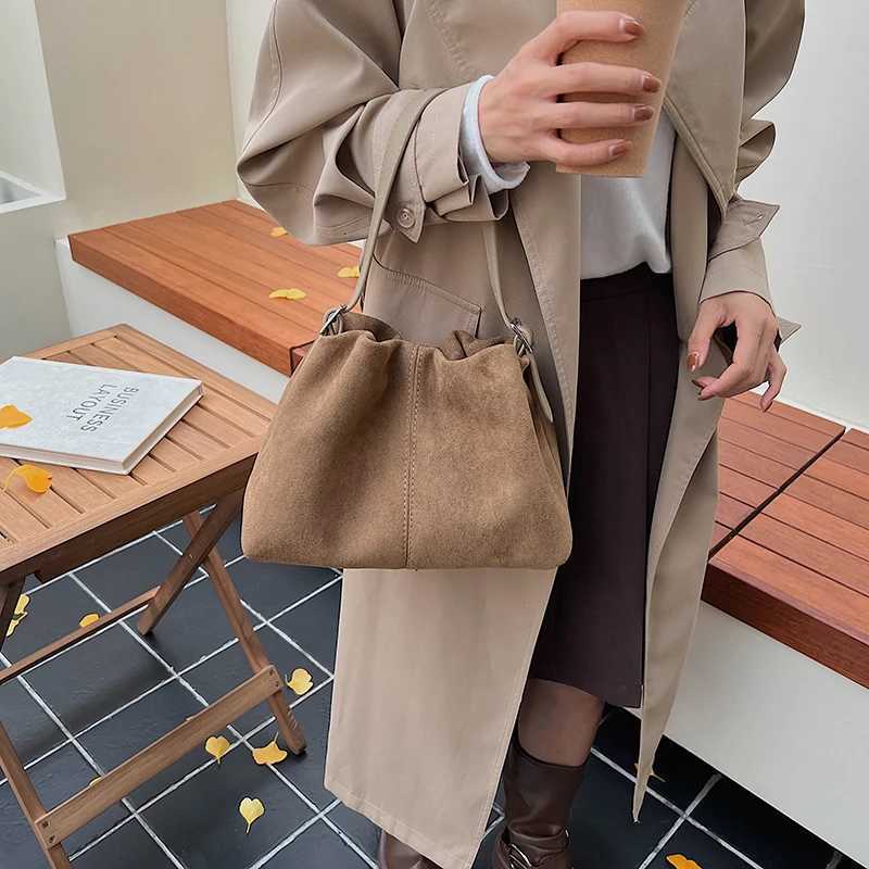 LEFTSIDE Small Faux Suede Bucket Bag for Women Shoulder Bags 2025 Designer Luxury Crossbody Bag Lady Luxury New HandbagsT251218